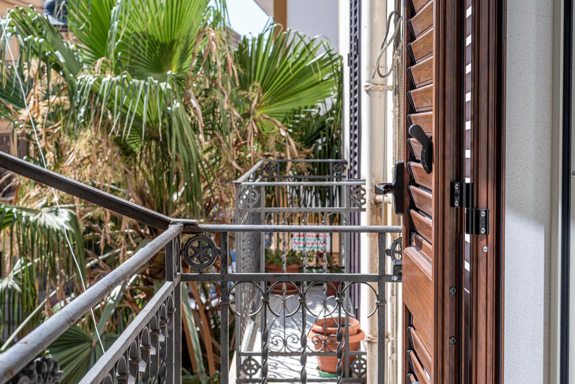 I Mori-Holiday Apartment Palermo Bagian luar foto